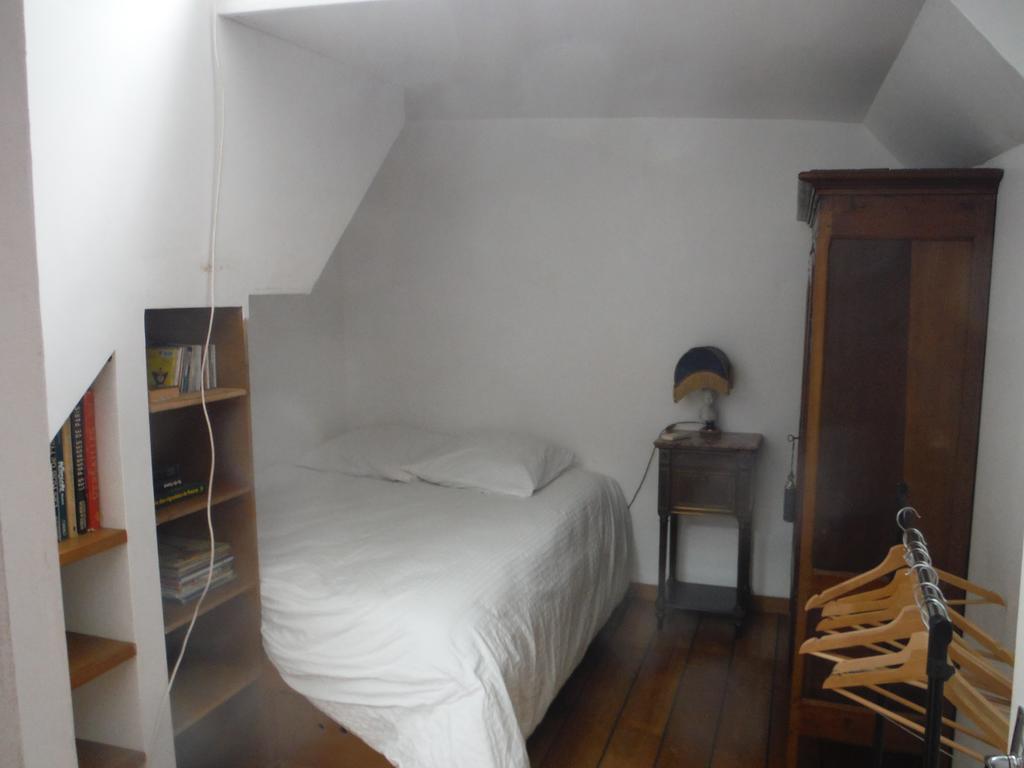 Peniche - Le Nenuphar Hotel Párizs Szoba fotó